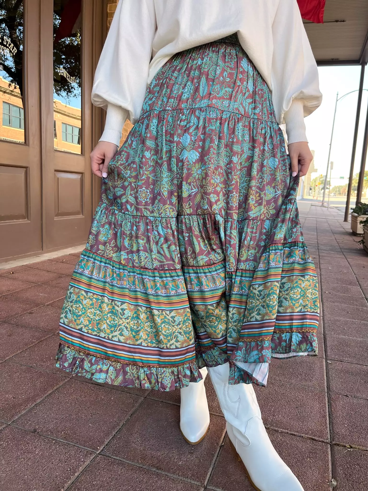 PAISLEY BORDER PRINT LONG TIERED SKIRT