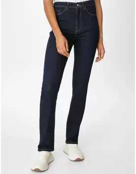 Retro Straight Jeans in Ink Blue